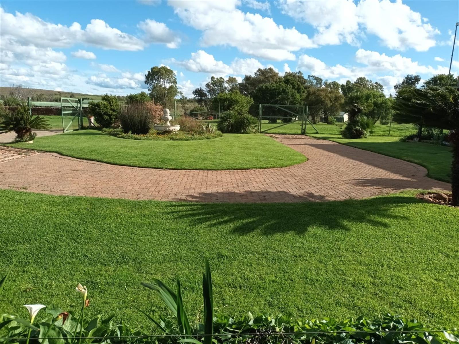 *Prime 112.5ha Multi-Use Estate for Sale - Near Hartbeesfontein*