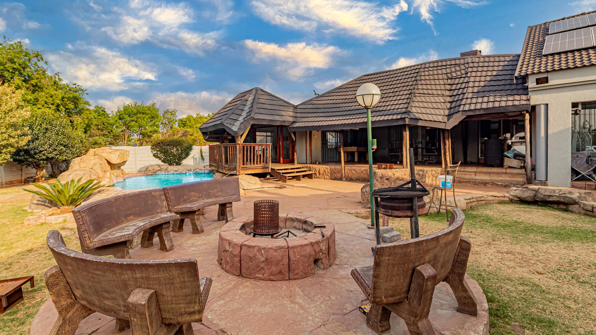 House For Sale in Florida Hills, Roodepoort
