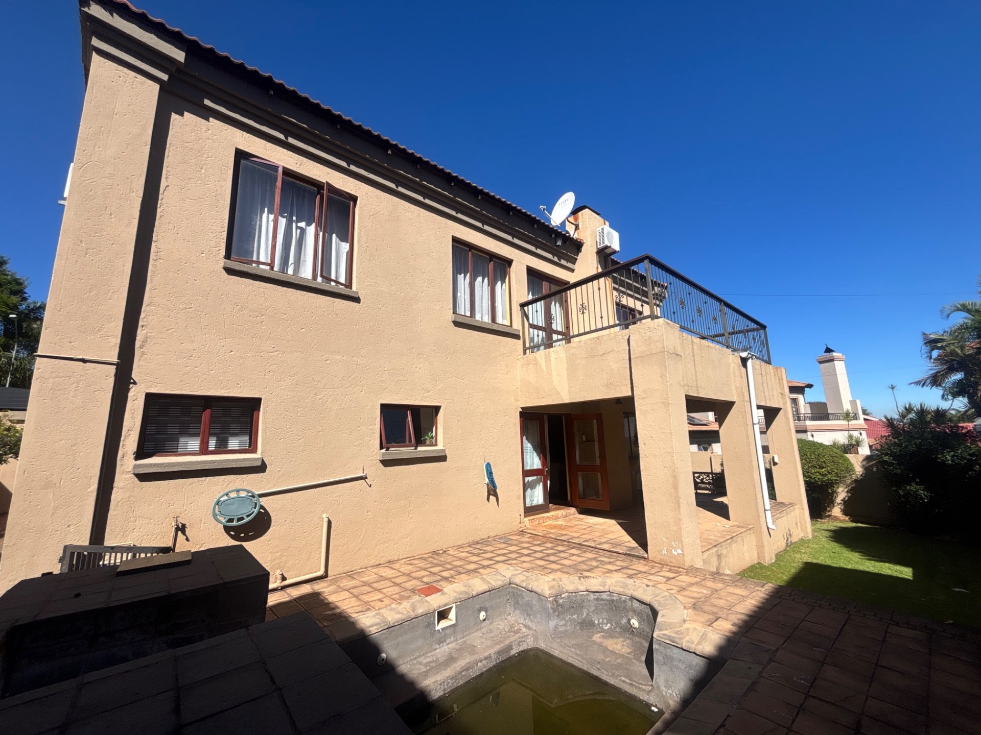 Lovely and complete 3 bedroom family home for sale!