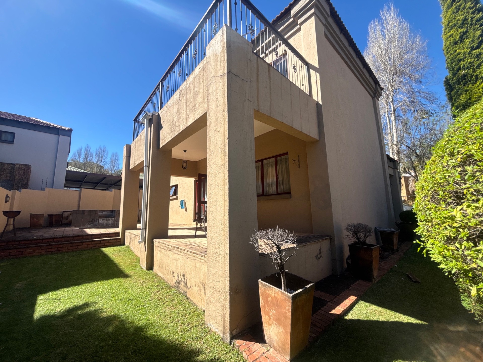 Lovely and complete 3 bedroom family home for sale!