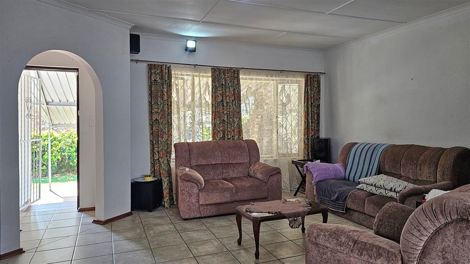 House For Sale in Margate, KwaZulu Natal