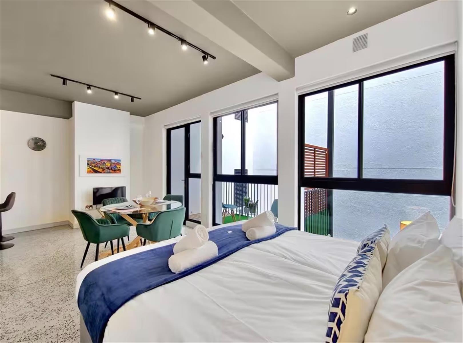 Apartment To Rent in Cape Town City Centre, Cape Town