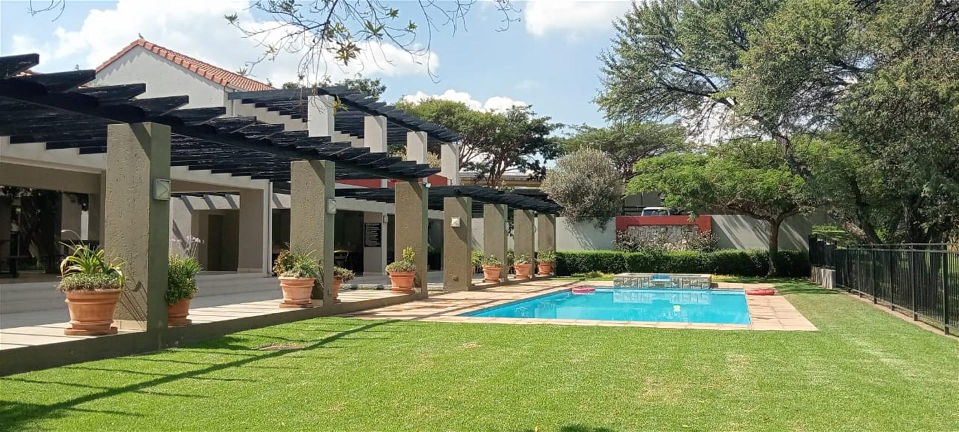 1 BEDROOM Apartment For Sale in Fourways, Sandton