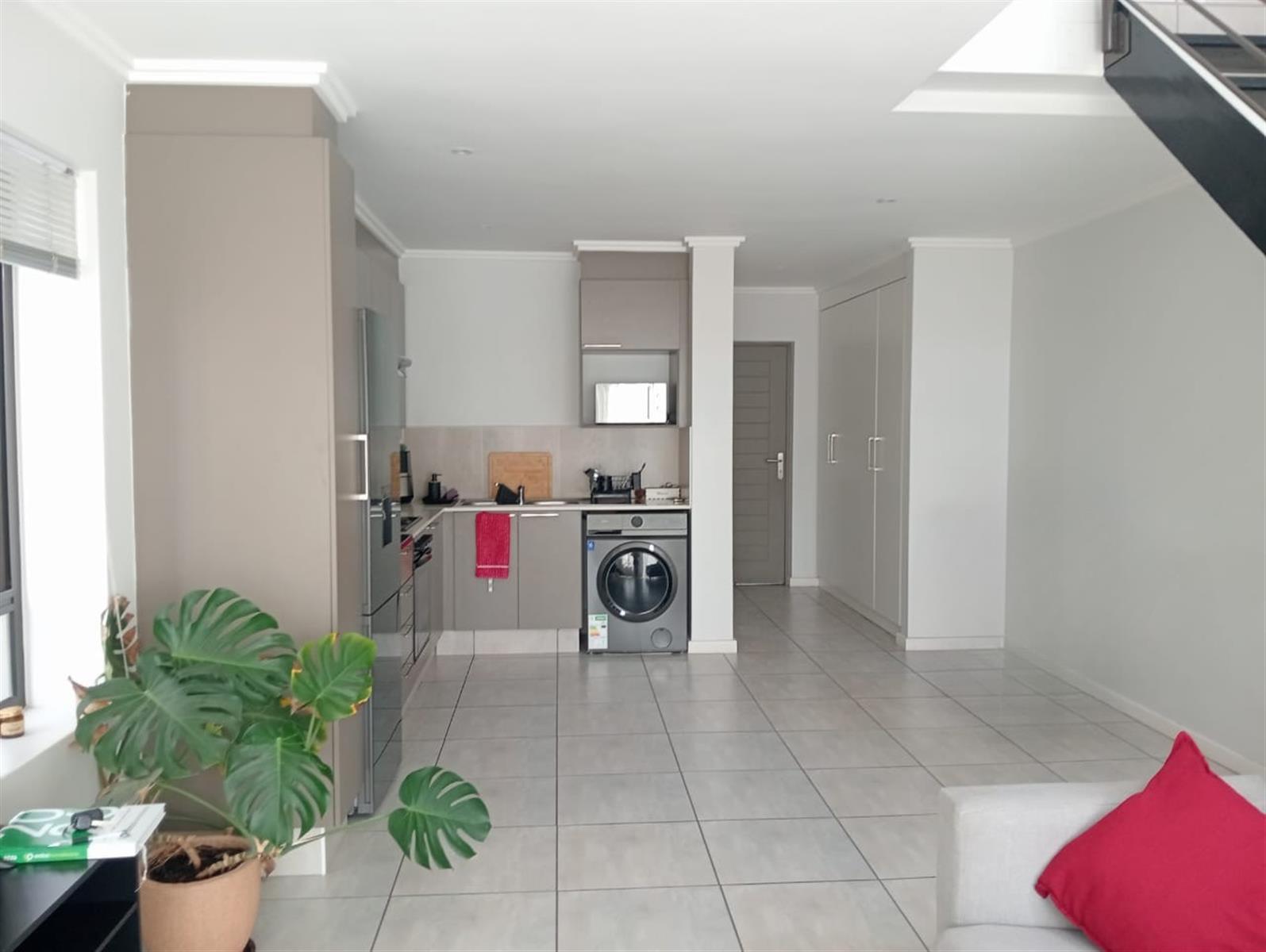 1 BEDROOM Apartment For Sale in Fourways, Sandton