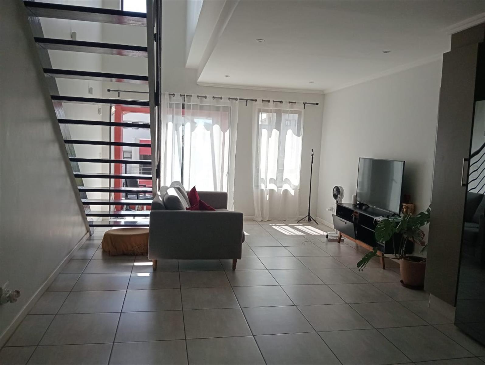 1 BEDROOM Apartment For Sale in Fourways, Sandton
