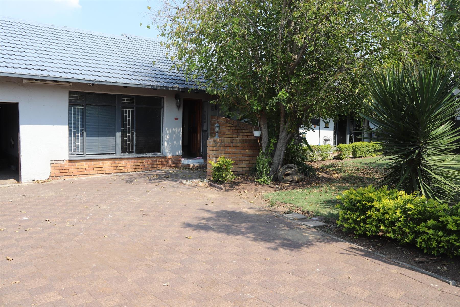 Move-In Ready Family Home with Exceptional Security and Space - Secunda