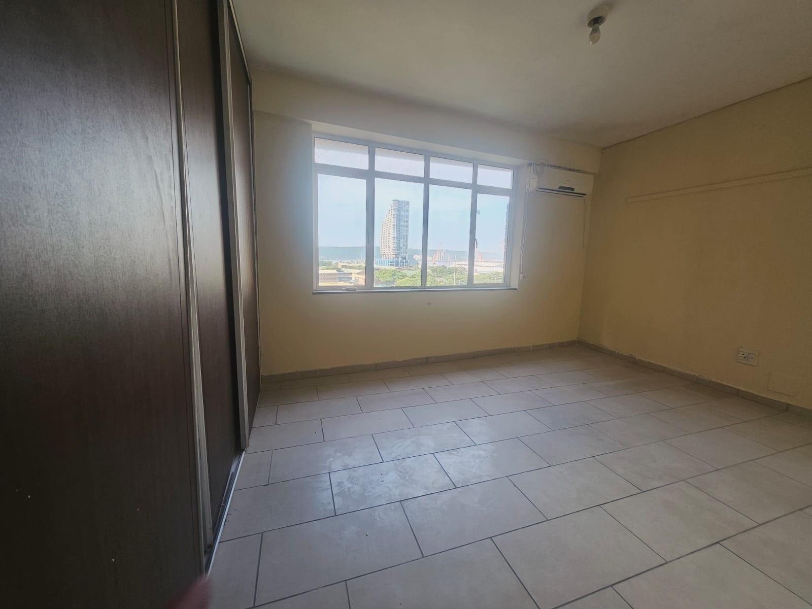 Comfortable 2-Bedroom Apartment with Balcony and Pool Access