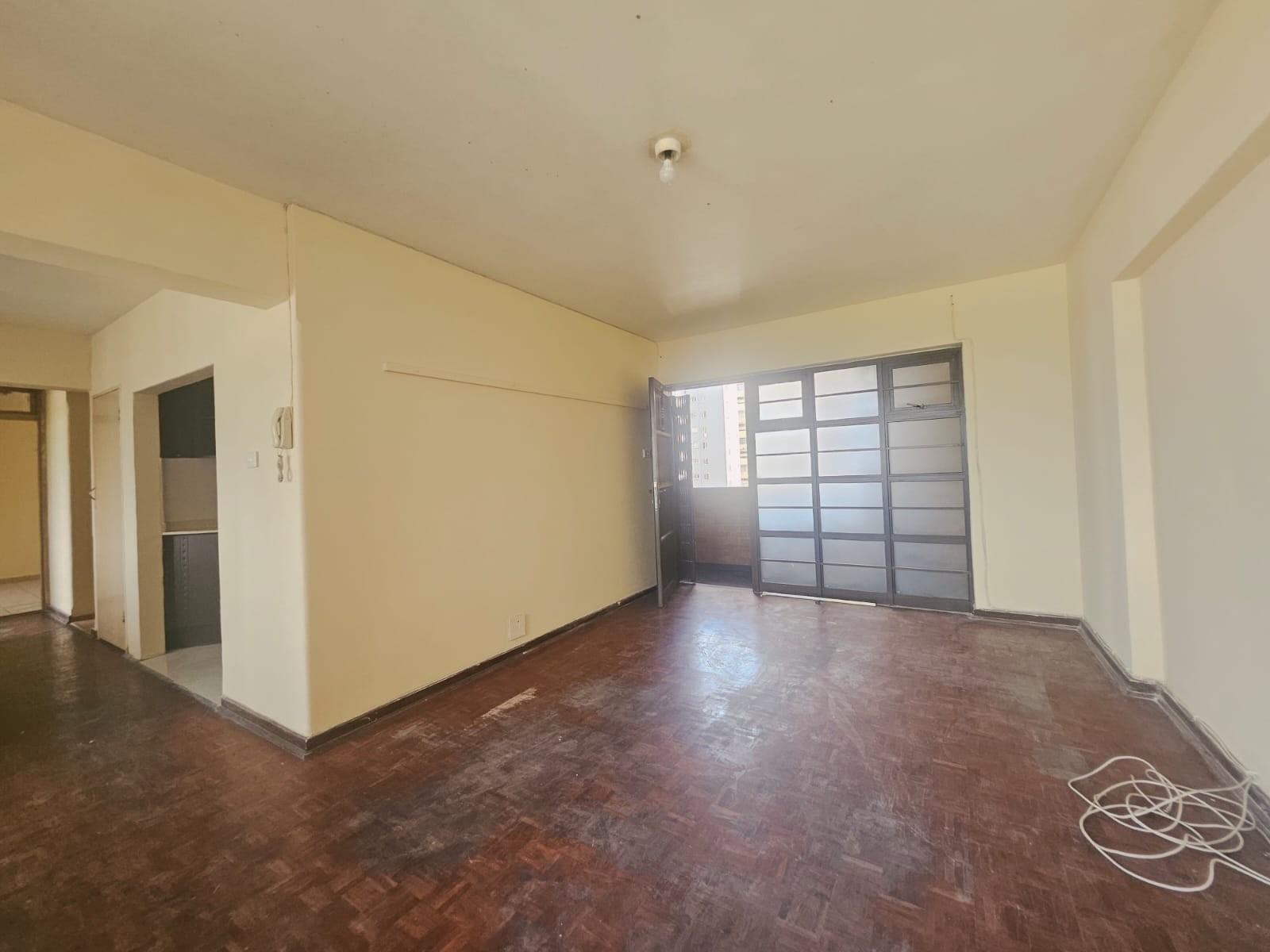 Comfortable 2-Bedroom Apartment with Balcony and Pool Access