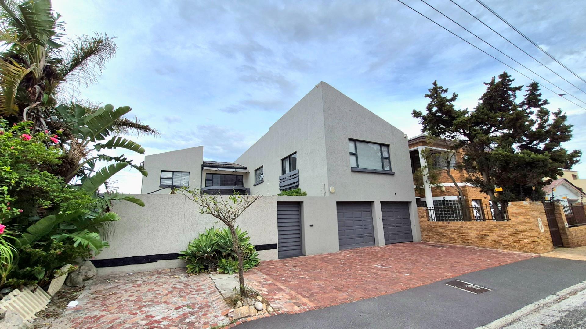 Guest House for sale in Crawford, Cape Town, 496 m²