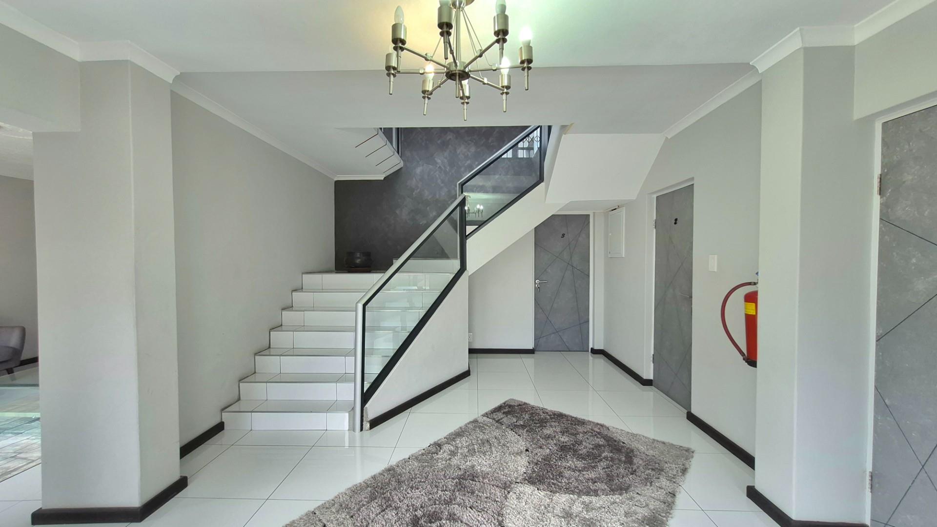 Guest House for sale in Crawford, Cape Town, 496 m²