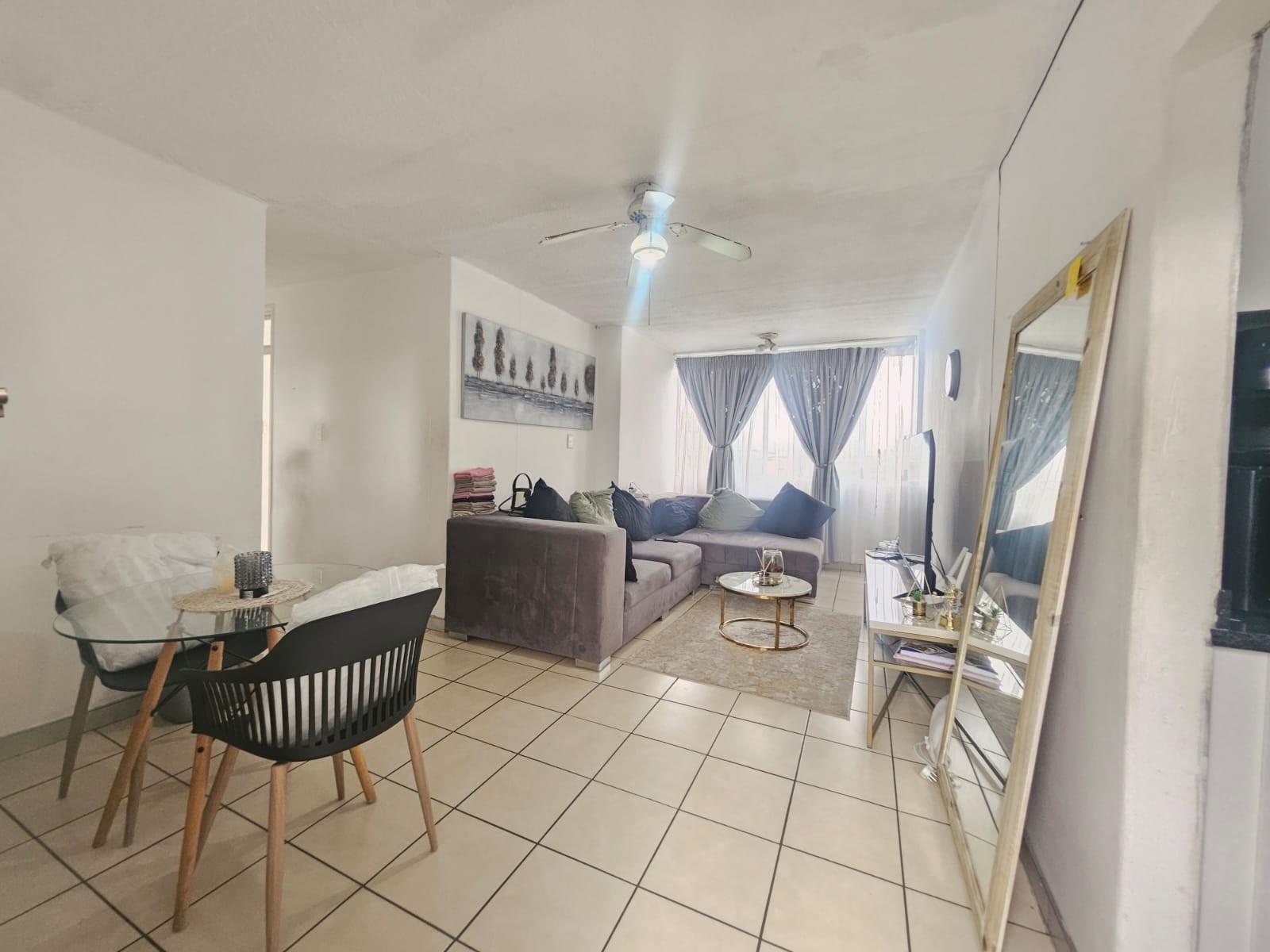Apartment For Sale in Bulwer Durban
