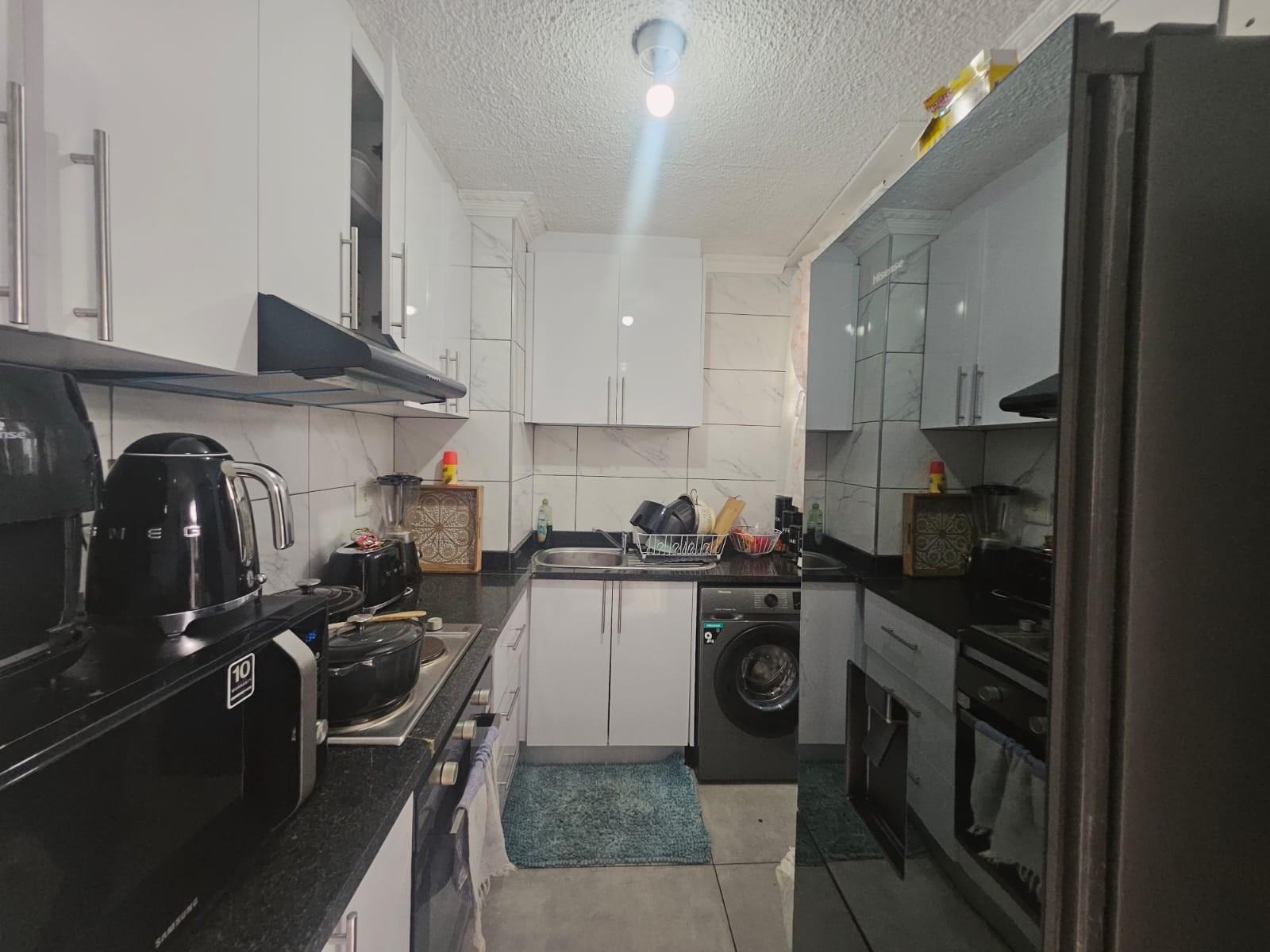 Apartment For Sale in Bulwer Durban