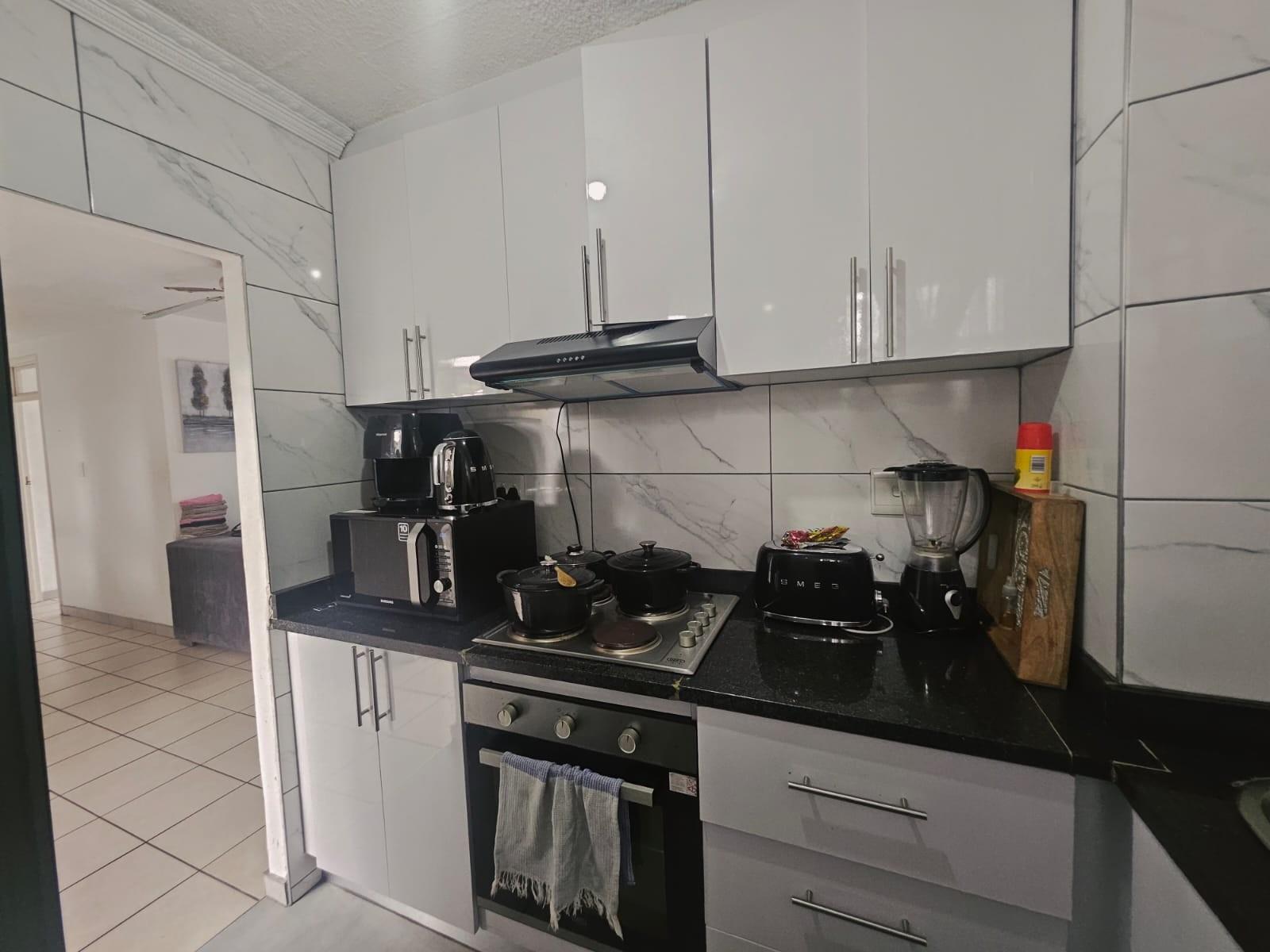 Apartment For Sale in Bulwer Durban