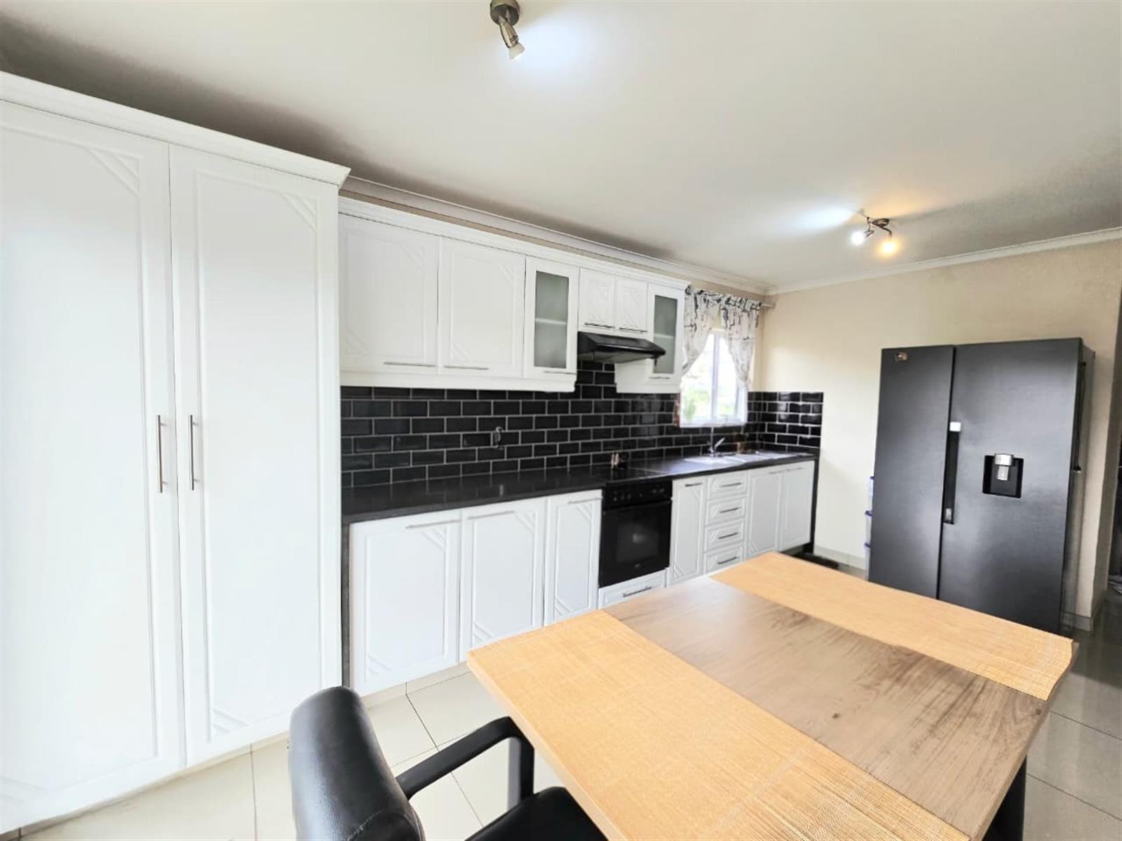 Apartment for sale in Dawncrest, Verulam, KwaZulu Natal, 83 m²
