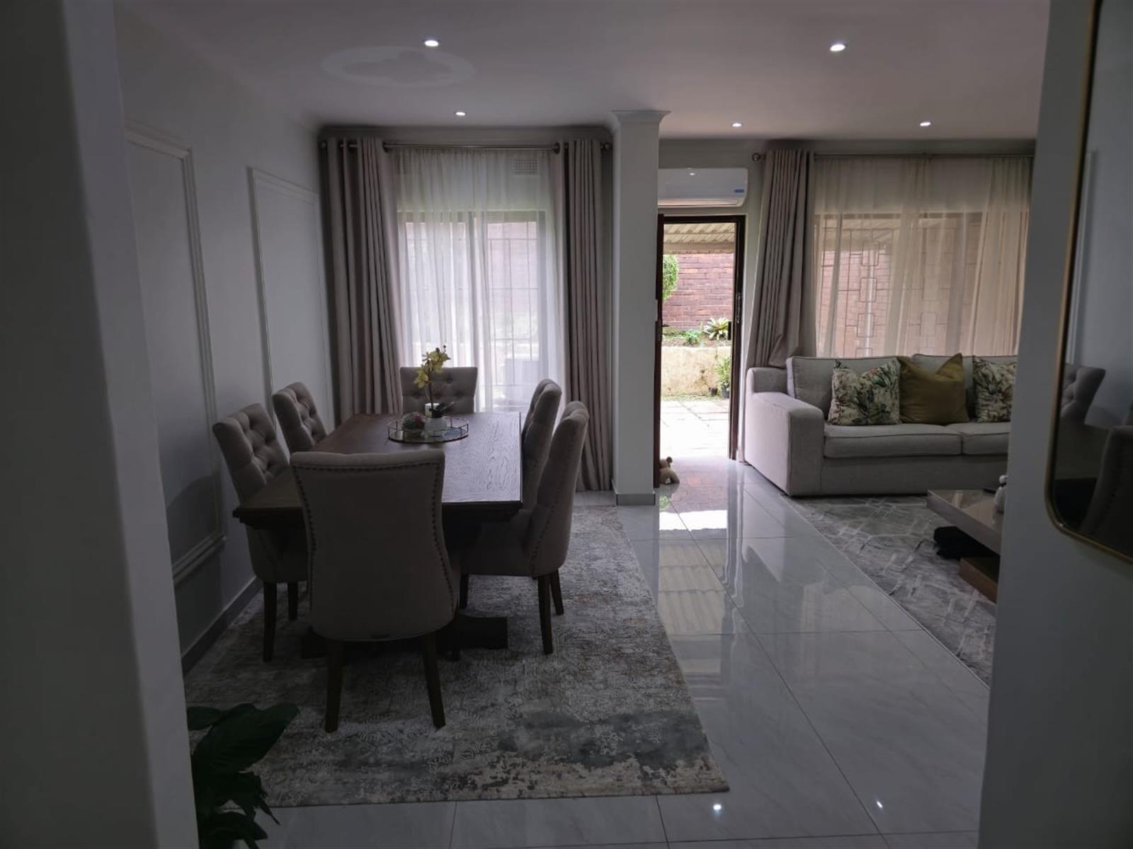 3 bedroom Townhouse For Sale in Durban, KwaZulu Natal