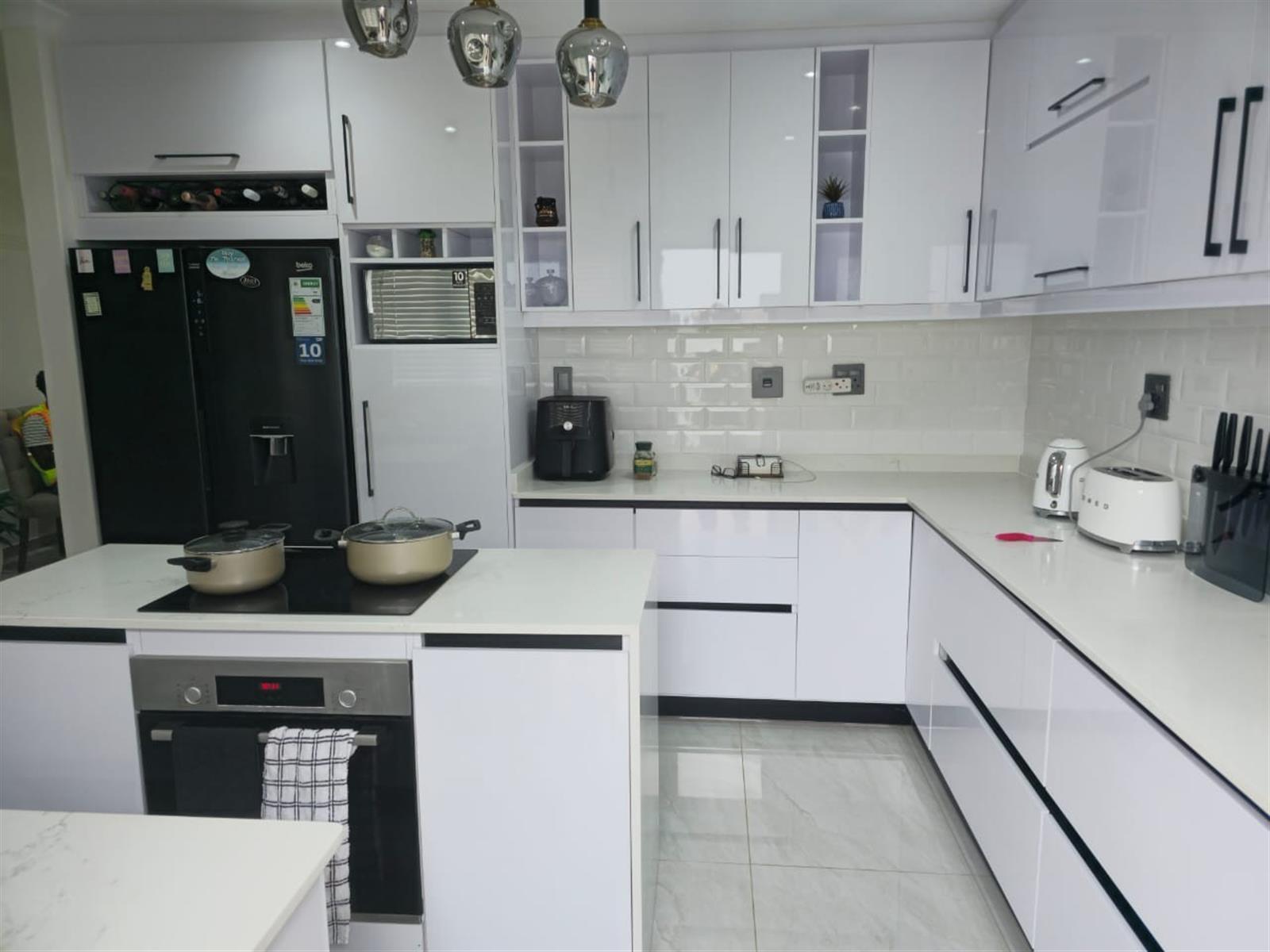3 bedroom Townhouse For Sale in Durban, KwaZulu Natal