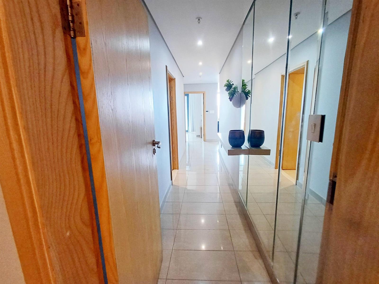 Apartment for sale in Umhlanga, KwaZulu Natal, 711 Pearls of Umhlanga (7th floor), Pearls Sky, 8 Lagoon Drive, Umhlanga, KwaZulu Natal, 76 m²