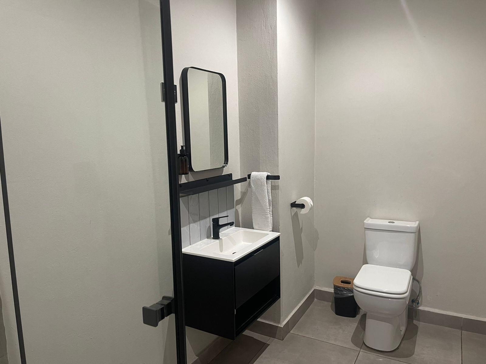 Modern fully furnished studio apartment