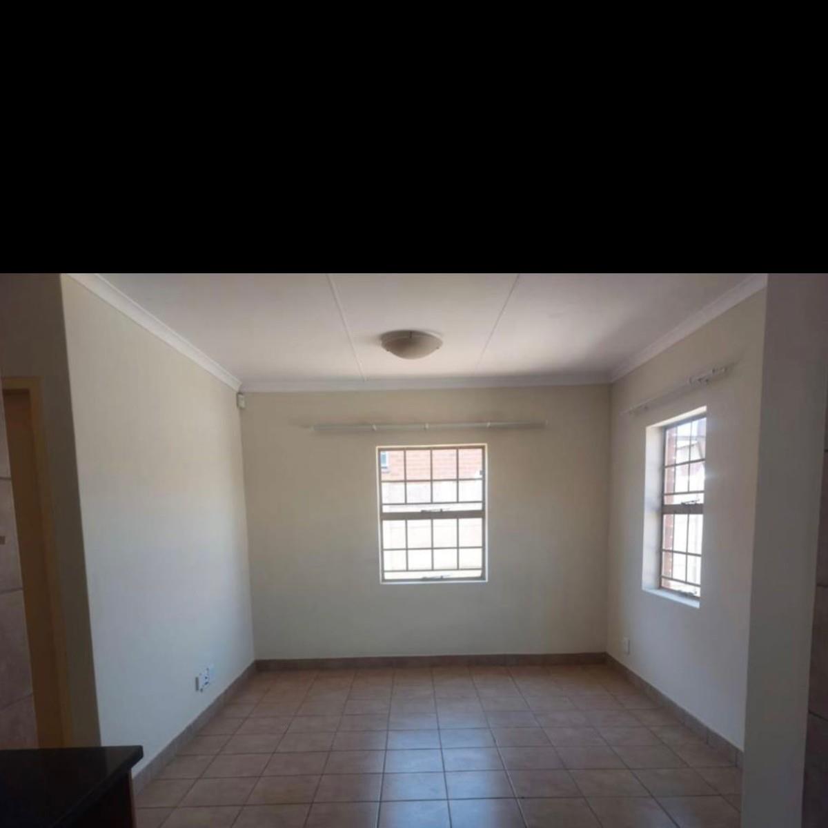3 Bedroom House for Sale in Centurion, Thatch Hill Estate