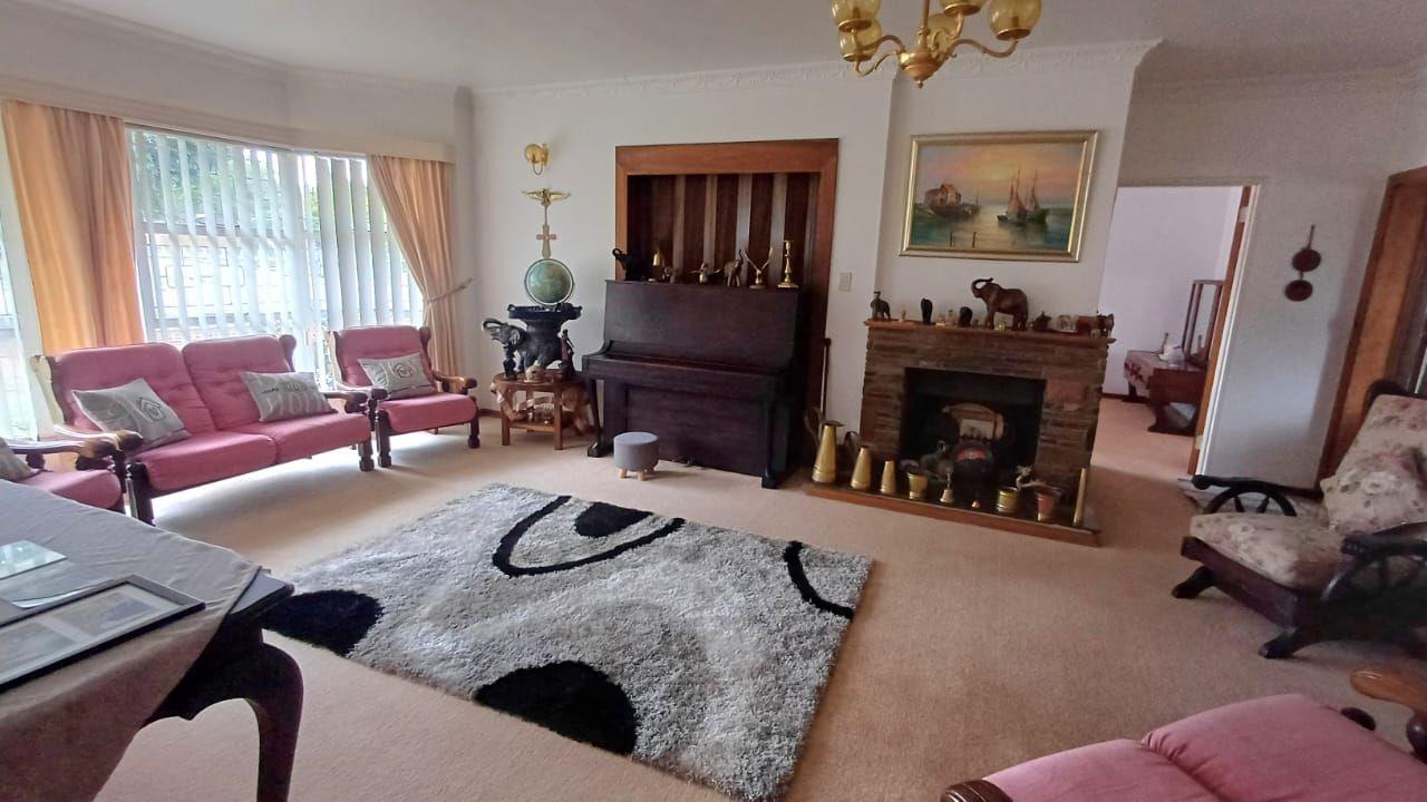House For Sale in Vanes Estate, Uitenhage