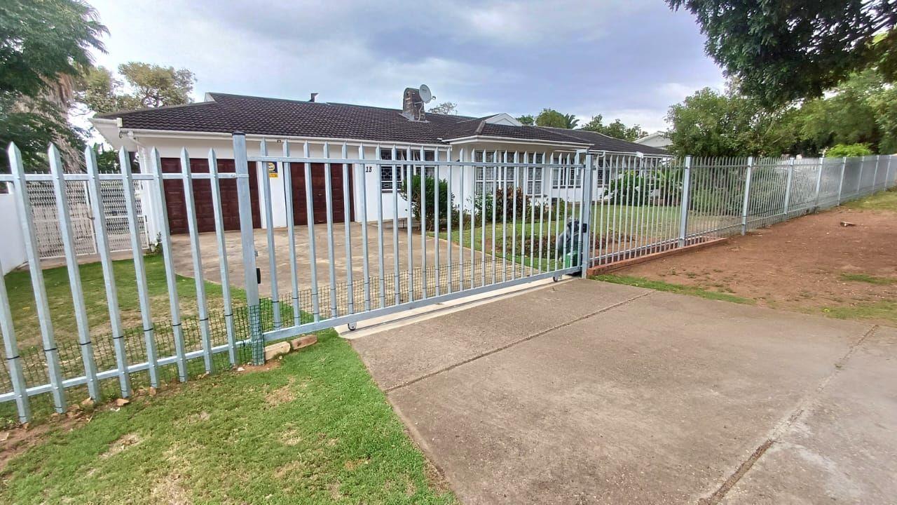 House For Sale in Vanes Estate, Uitenhage