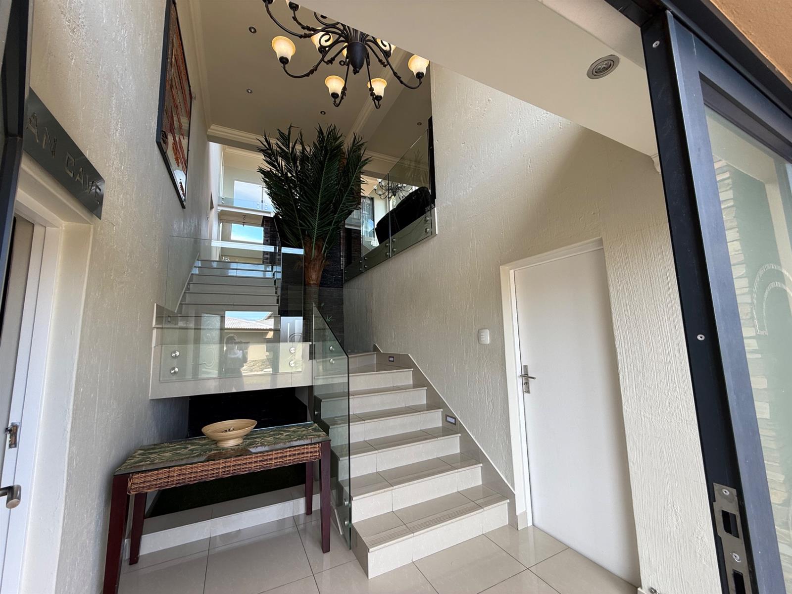 4 Bedroom House In Shelly Beach