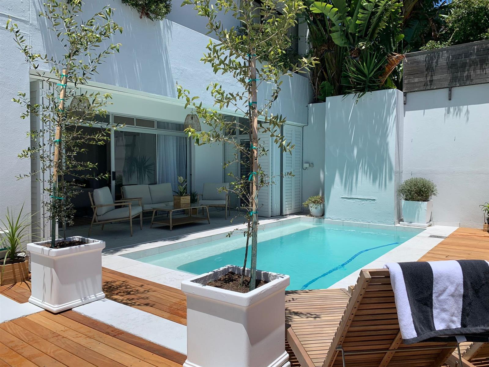 Stylish, income-generating gem in a prime location