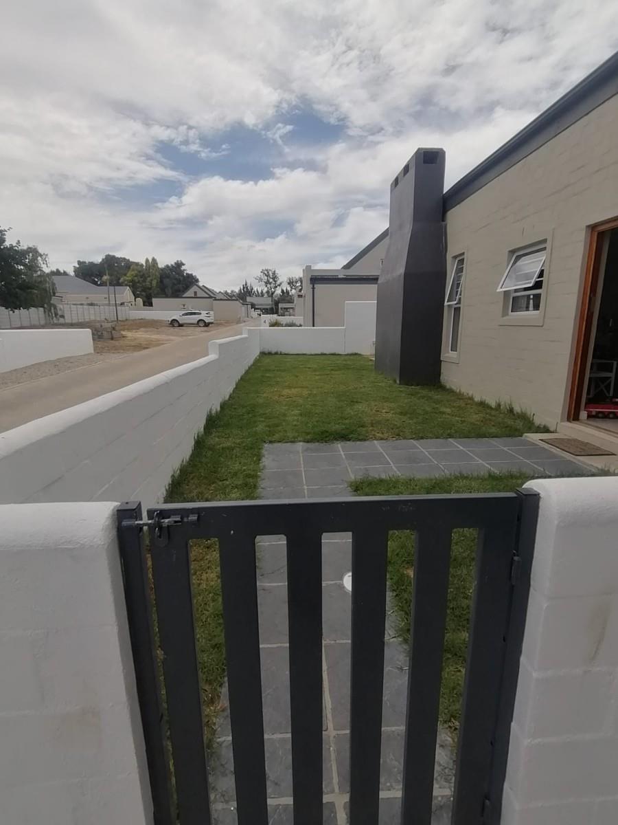 111 sqm House in Bergsigpark Sec complex in Porterville