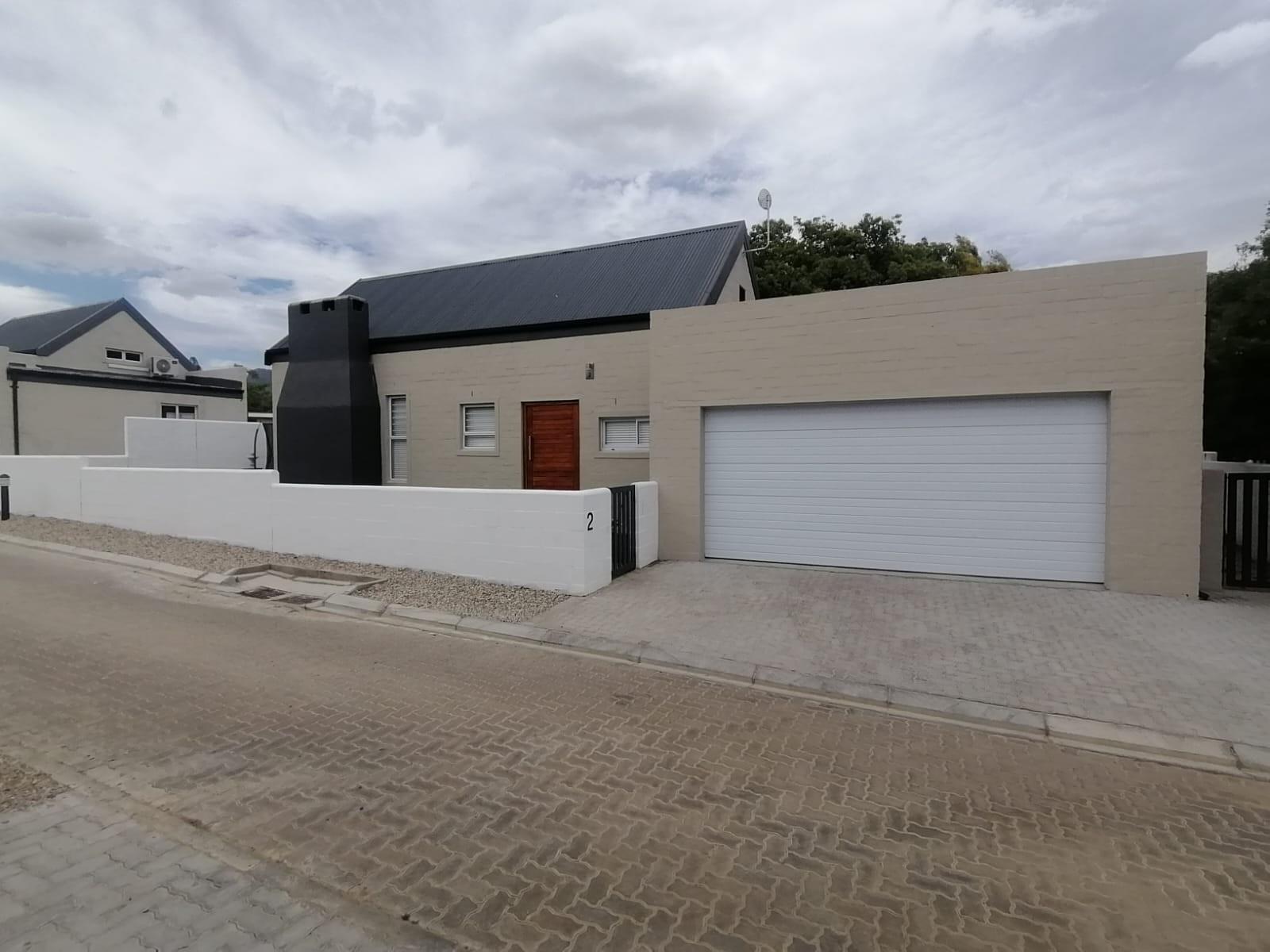 111 sqm House in Bergsigpark Sec complex in Porterville