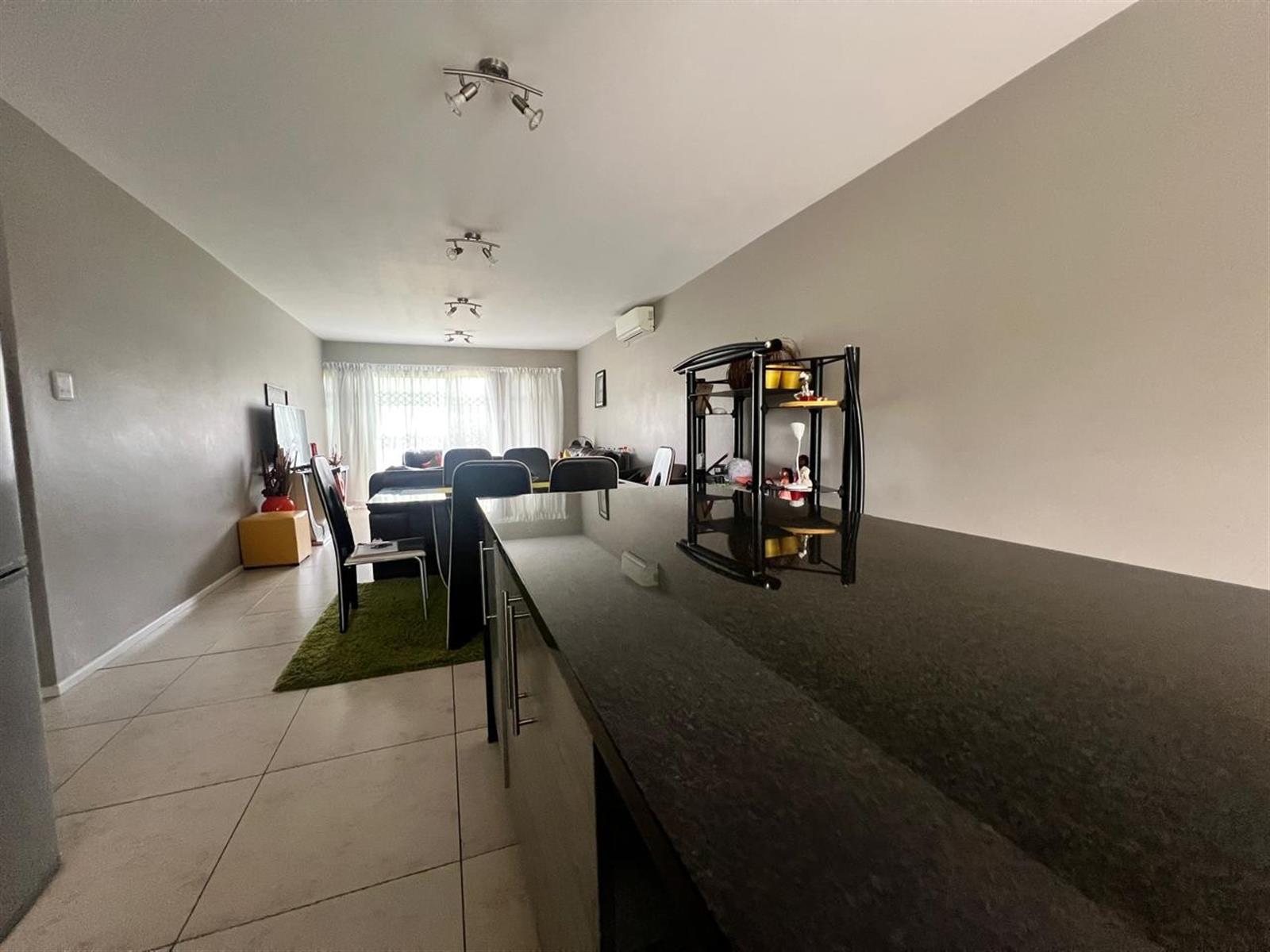3 Bed and 2 bathroom home in Nahoon Valley Park