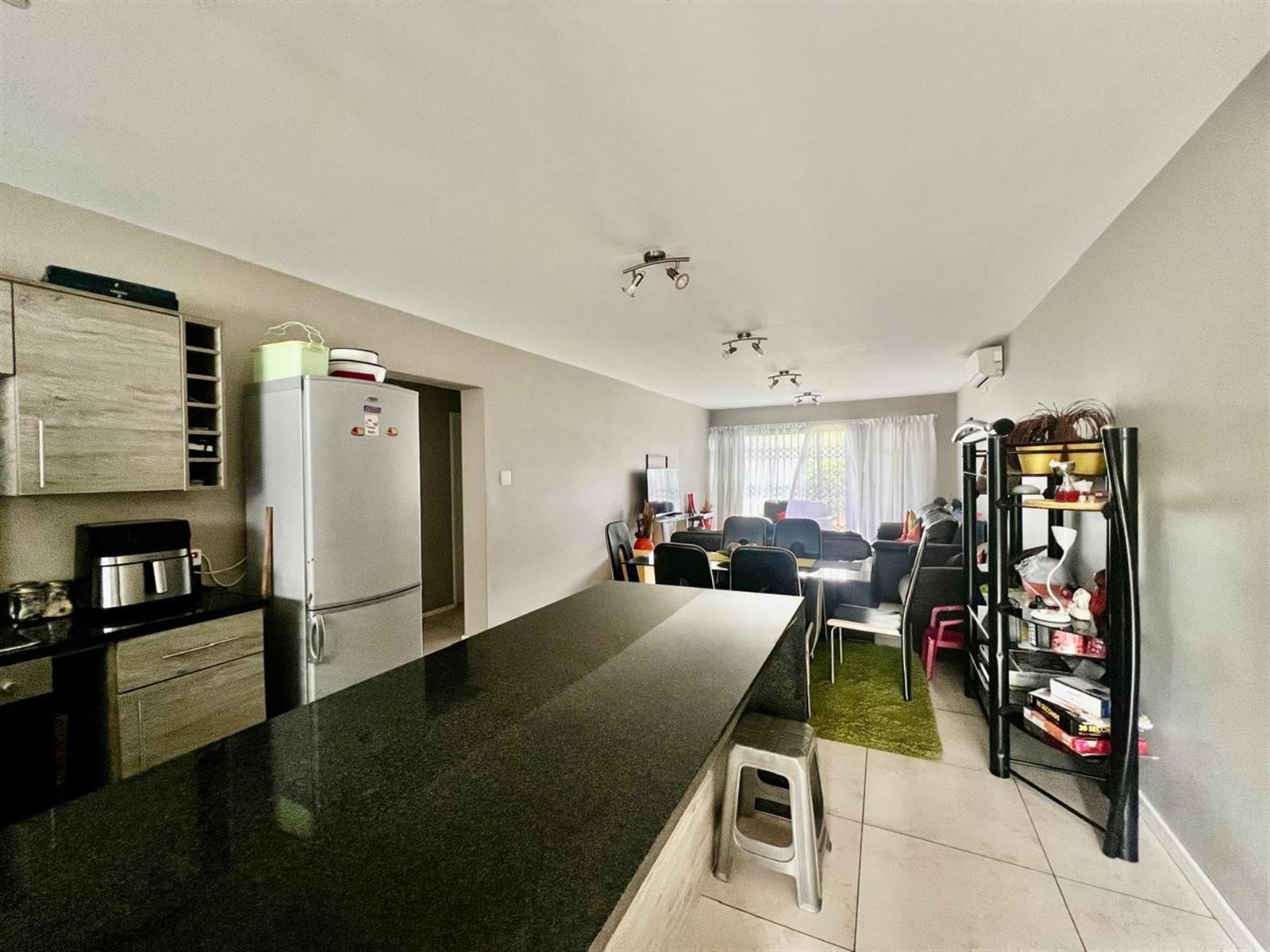 3 Bed and 2 bathroom home in Nahoon Valley Park