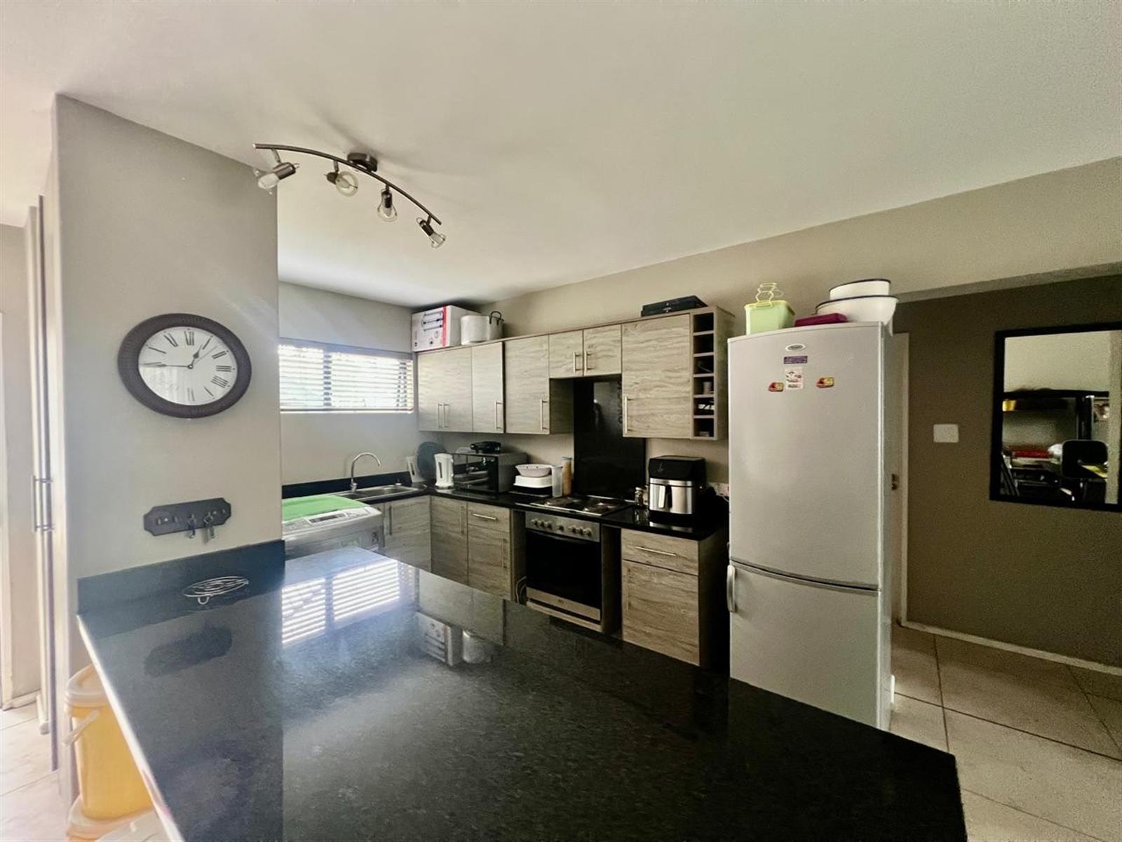 3 Bed and 2 bathroom home in Nahoon Valley Park