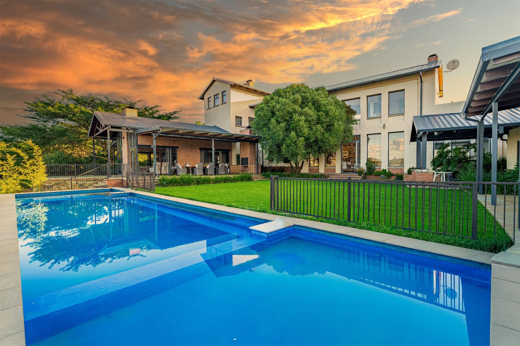 Beautifully Designed Family Home With A Cottage On The Property