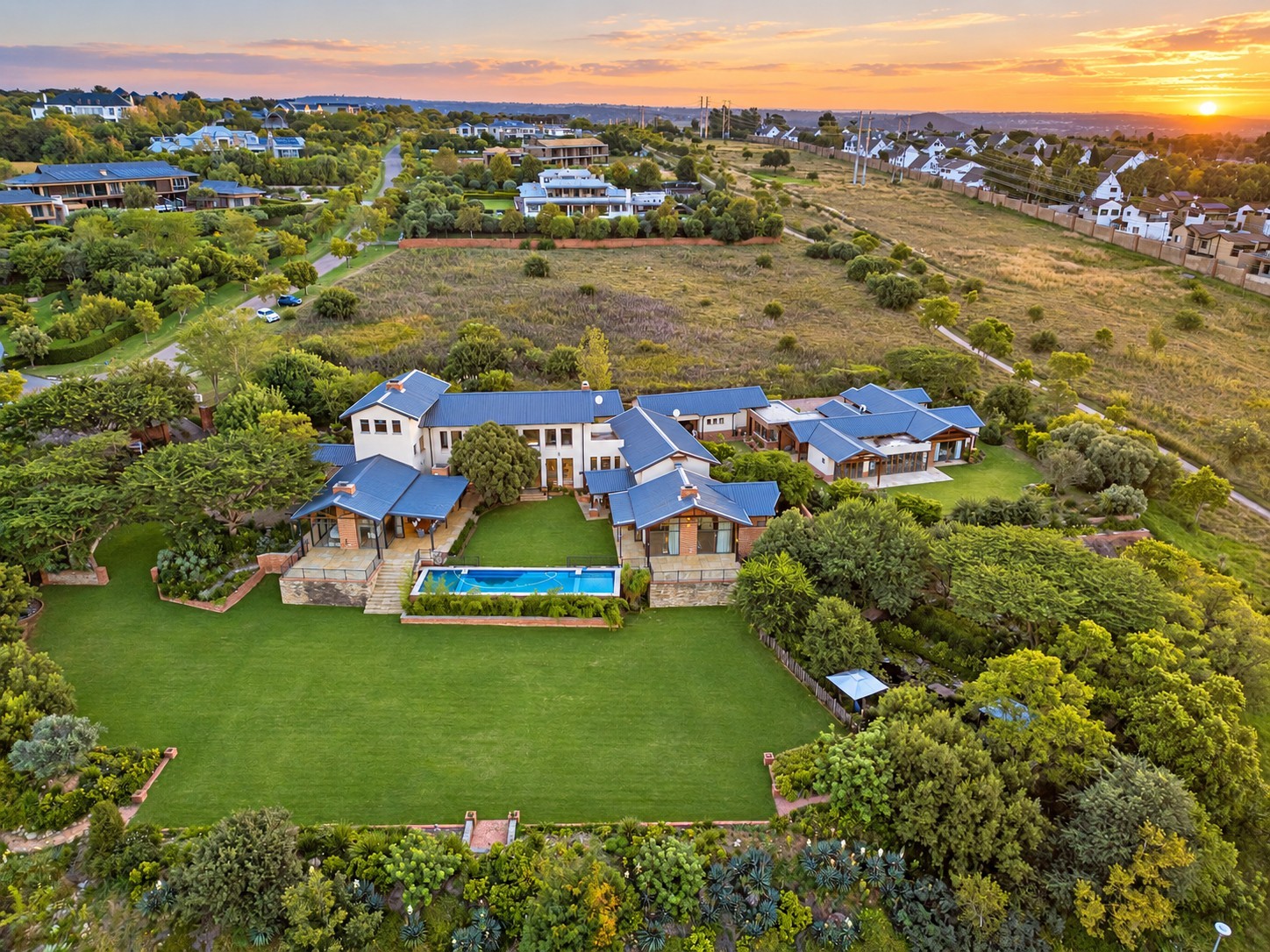 House for sale in Waterfall Equestrian Estate, Waterfall, Midrand, 1500 m²