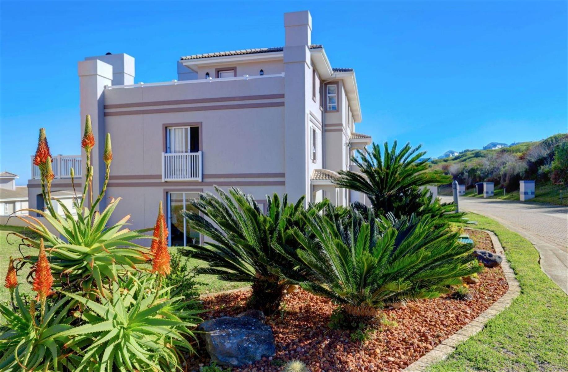 Luxury Golf Villa with Breathtaking Ocean Views!