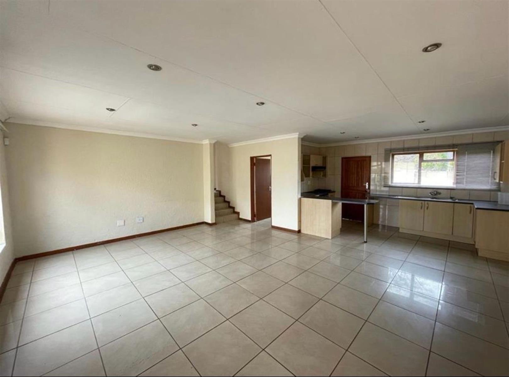 Townhouse For Sale in Aviary Hill, Newcastle, KwaZulu Natal