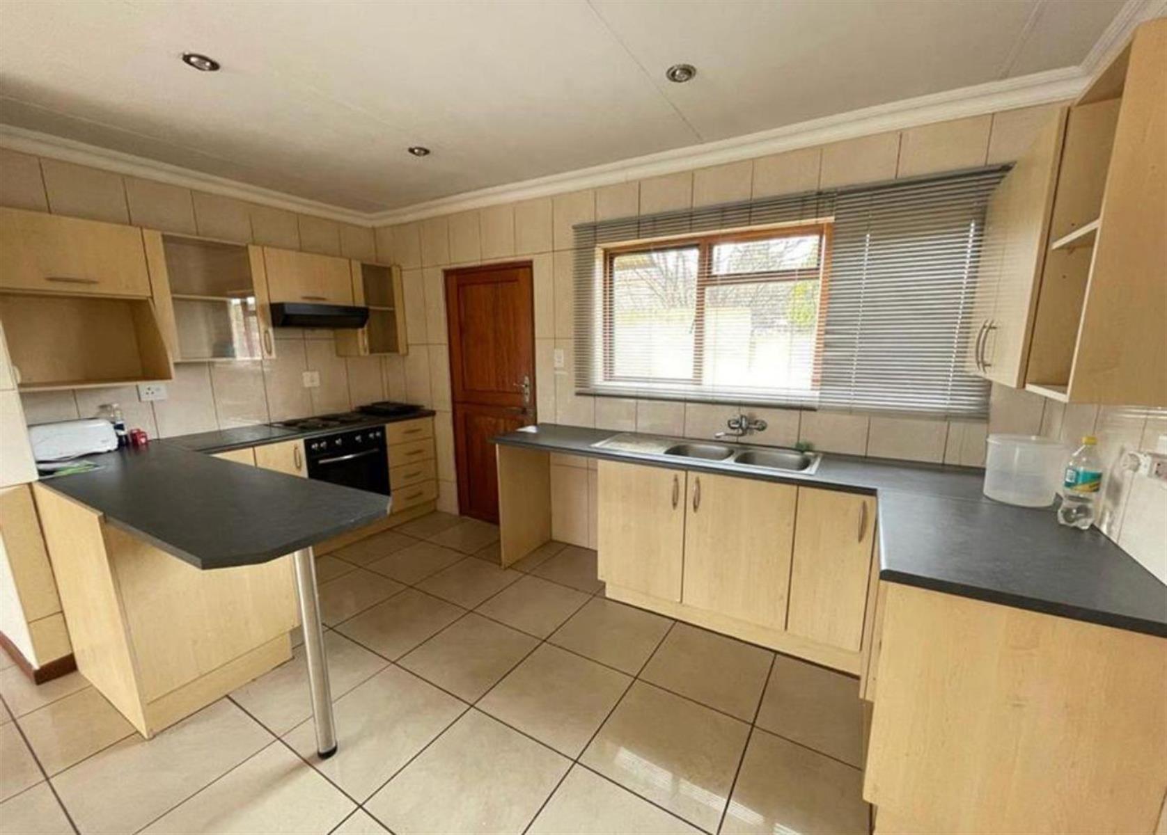 Townhouse For Sale in Aviary Hill, Newcastle, KwaZulu Natal