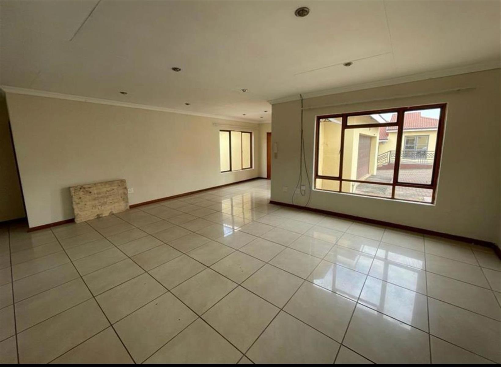 Townhouse For Sale in Aviary Hill, Newcastle, KwaZulu Natal