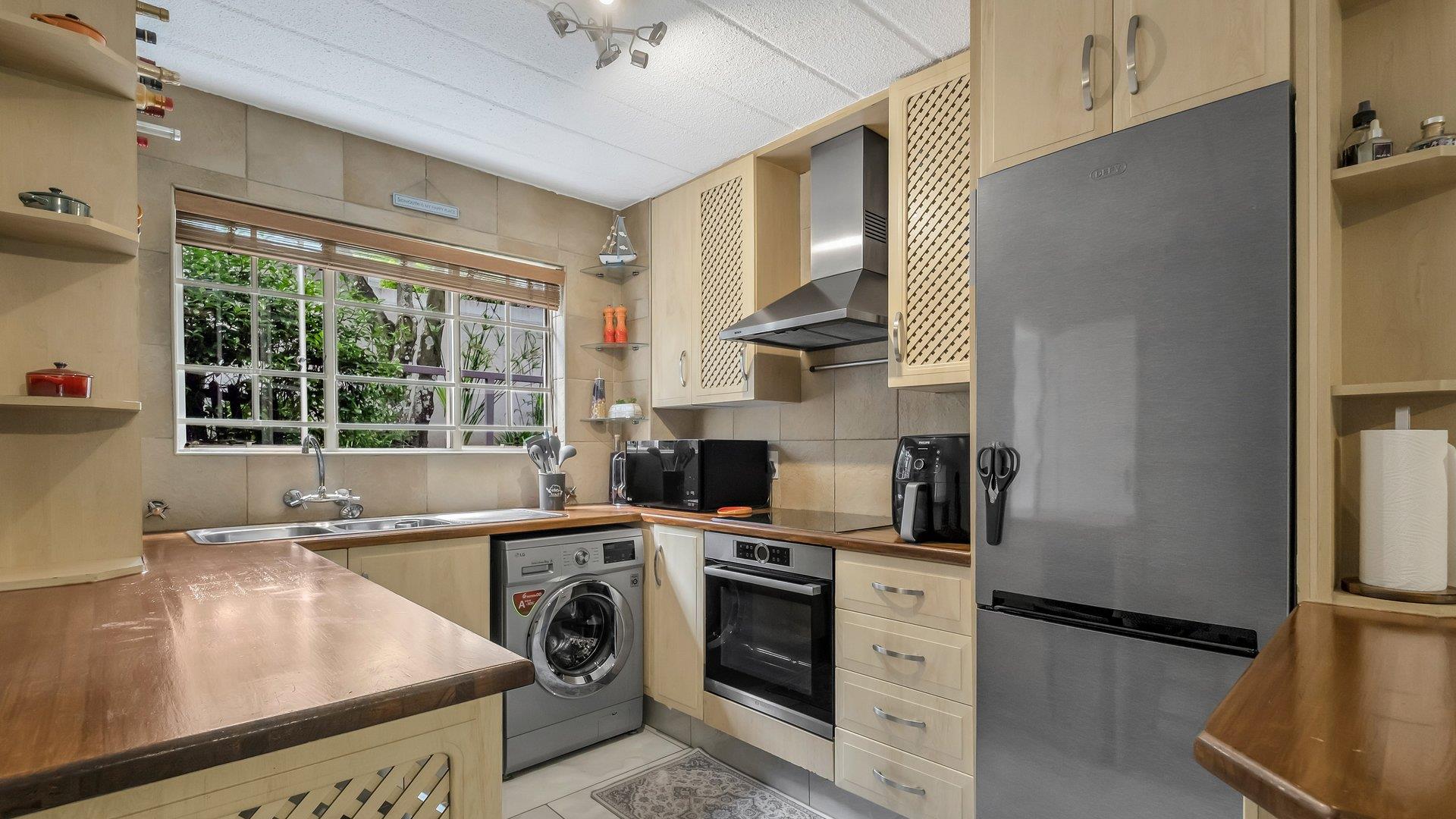 Apartment For Sale in Strathavon, Sandton