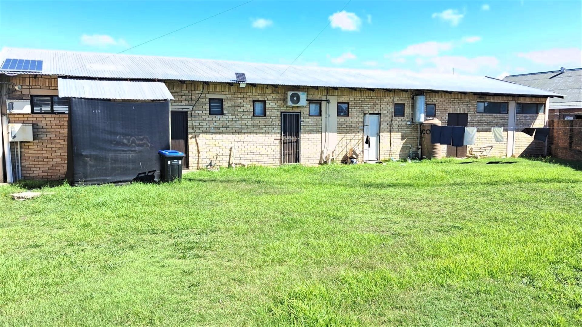 Commercial Property for Sale in Wavecrest, Jeffreys Bay - Prime Investment with Rental Income