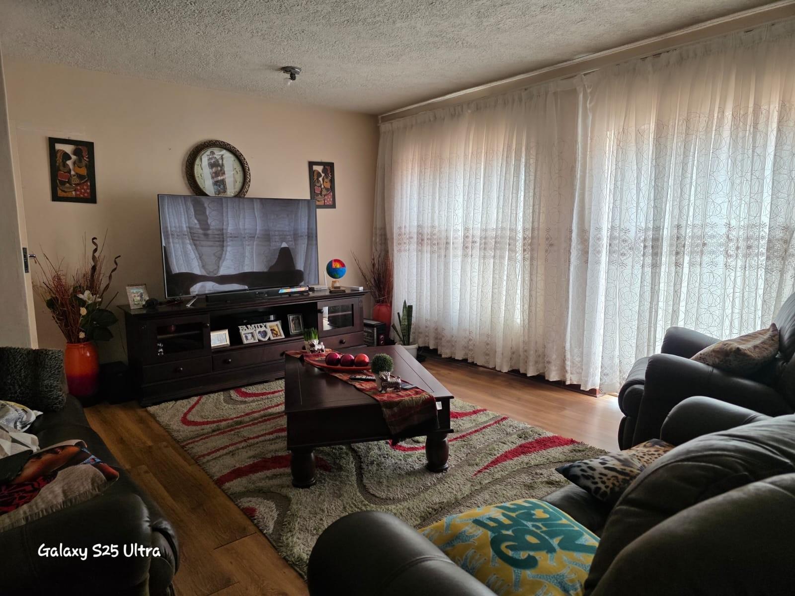 House For Sale in Witbank Ext 10, Witbank