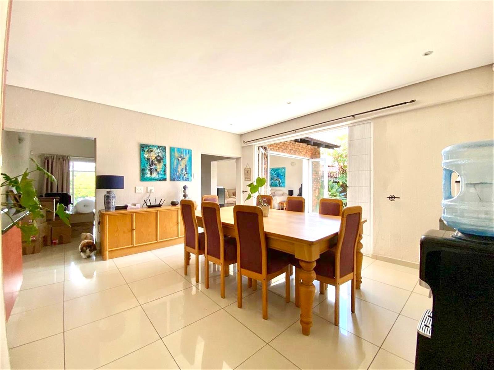 Spacious Townhouse in Sought-After Gallo Manor | Boomed-Off Security Estate