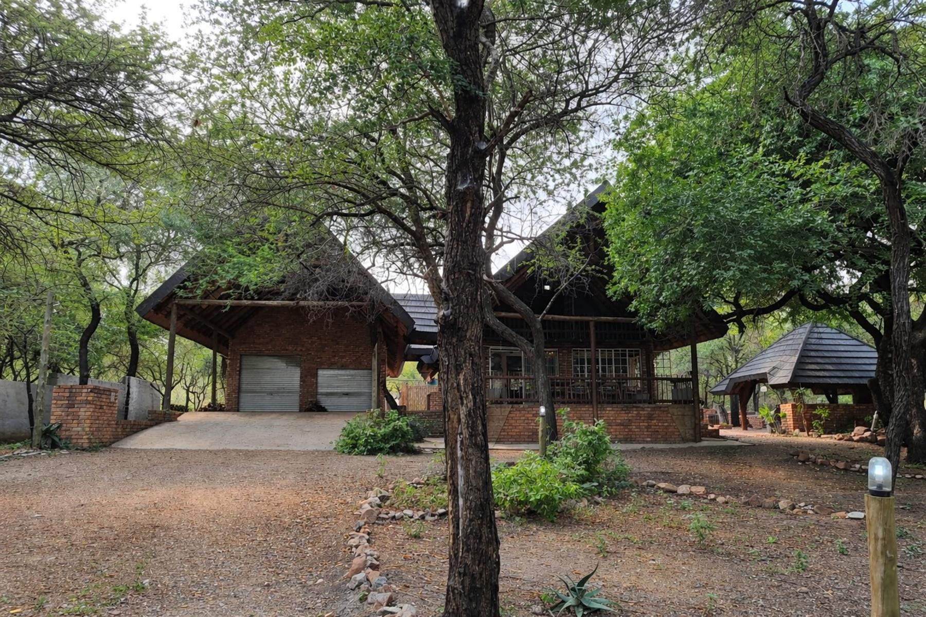 Where Luxury Meets the Wild - A Once-in-a-Lifetime Marloth Park Sanctuary