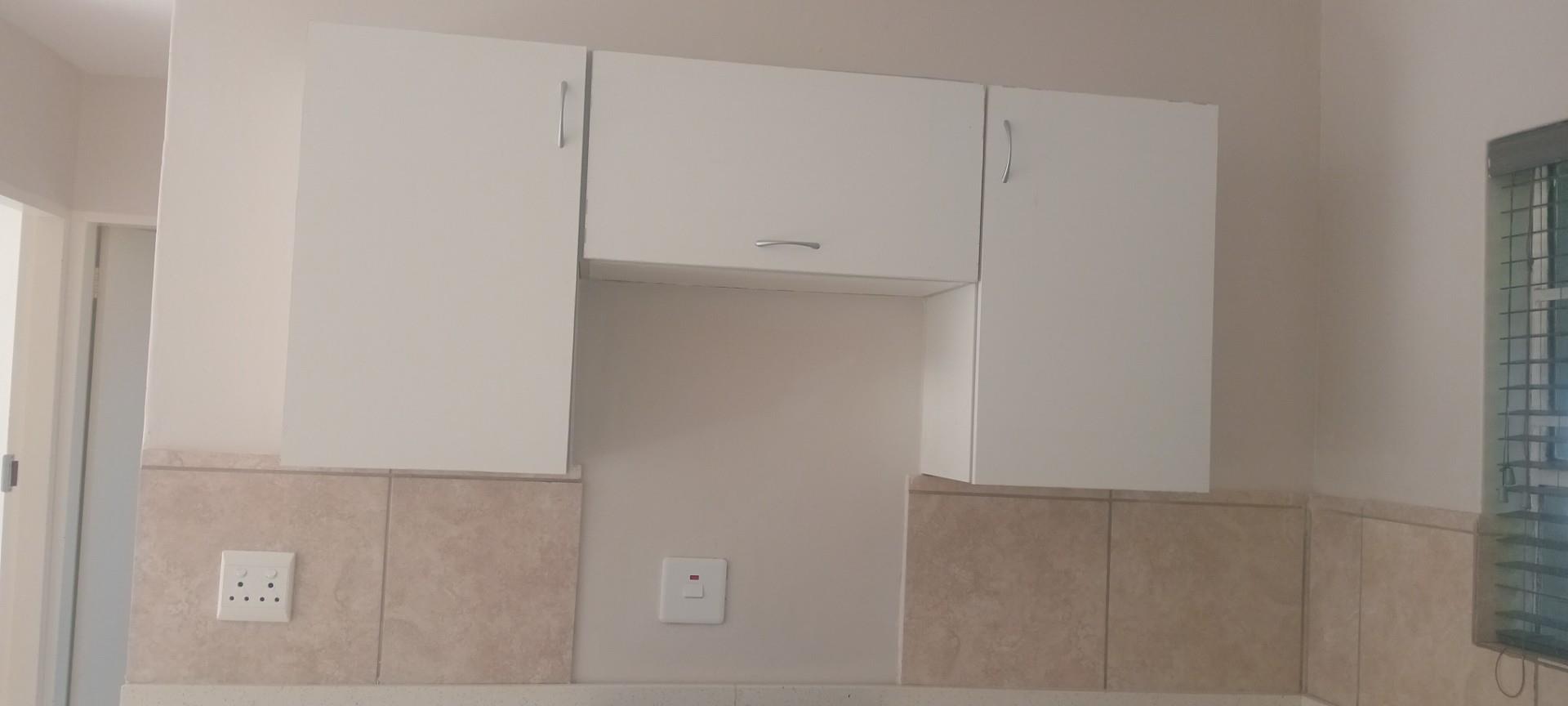 Apartment To Rent in Sunnyridge Newcastle KwaZulu Natal