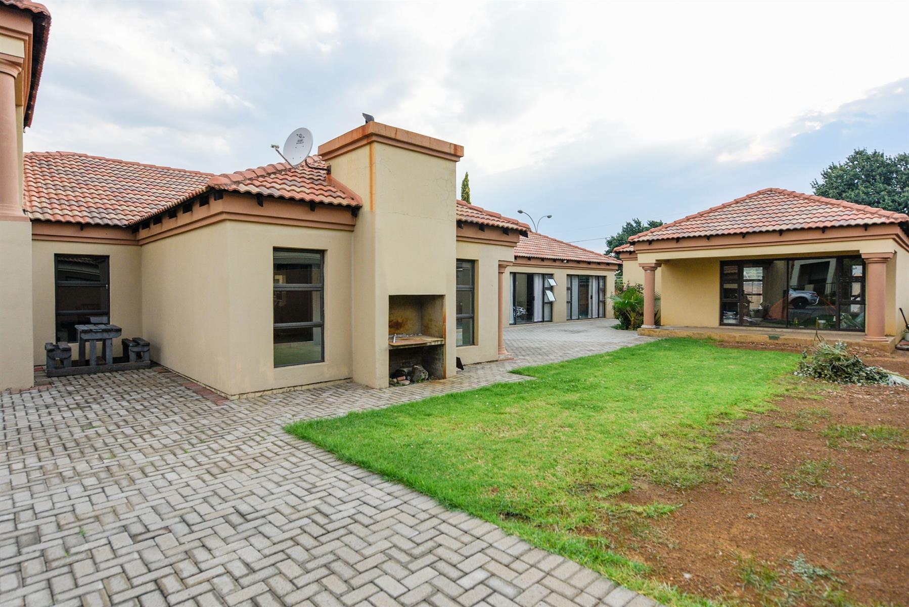 House For Sale in Vanderbijlpark Gauteng
