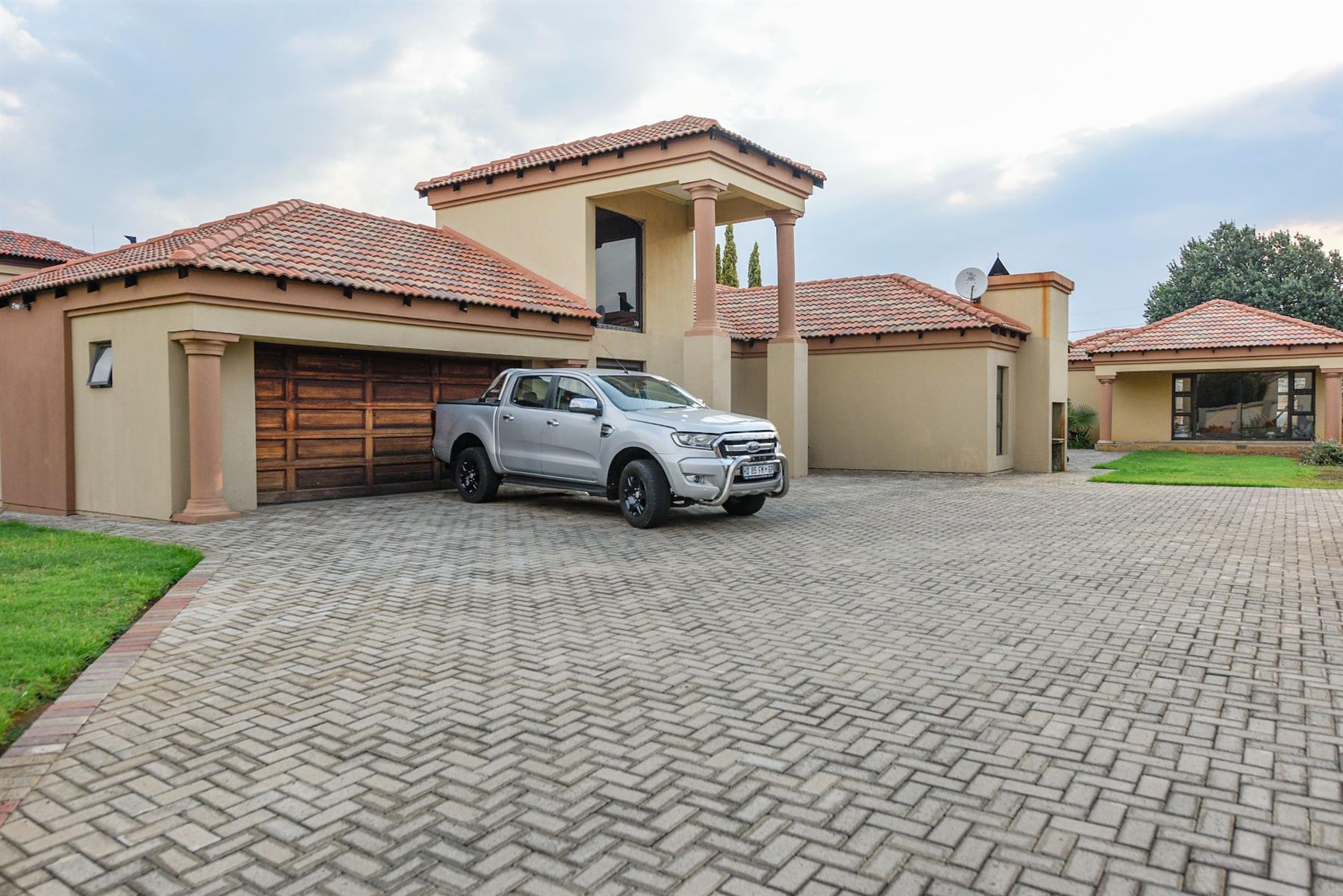 House For Sale in Vanderbijlpark Gauteng
