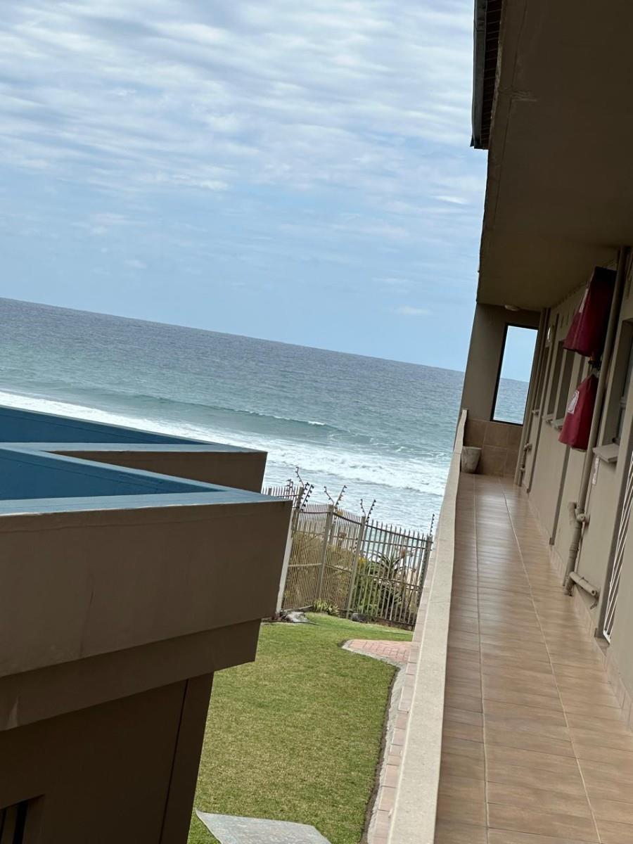 Two bedroom Apartment For Sale in Manaba Beach, Margate, KwaZulu Natal
