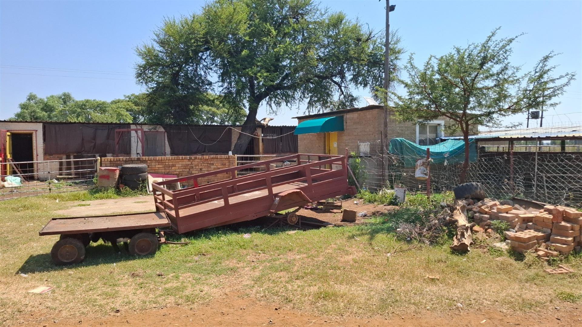 2 House Farm For Sale in Klerksdorp Rural, Klerksdorp, North West