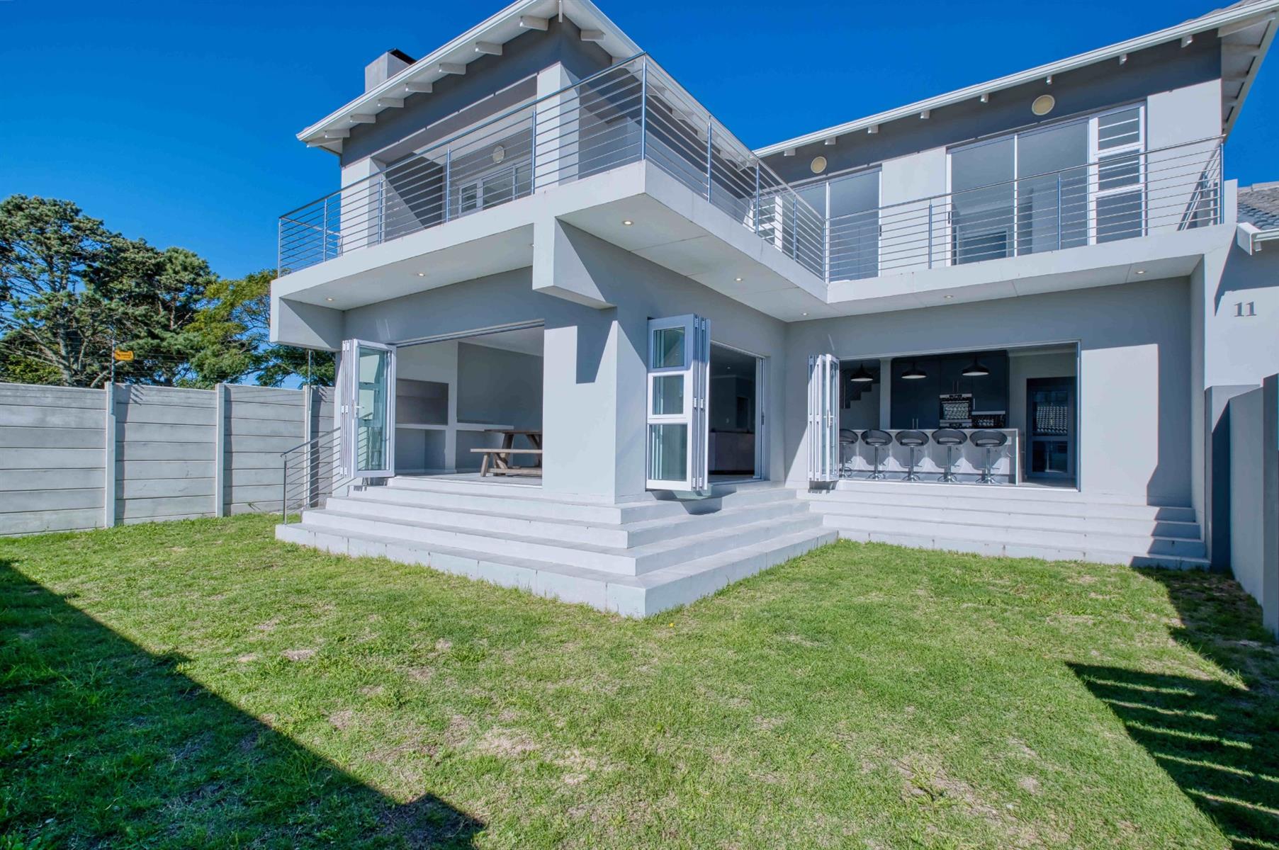 Townhouse for sale in Lorraine, Port Elizabeth, 11, Montmedy Manor, 5 Montmedy Road, Lorraine, Port Elizabeth, Eastern Cape, 242 m²