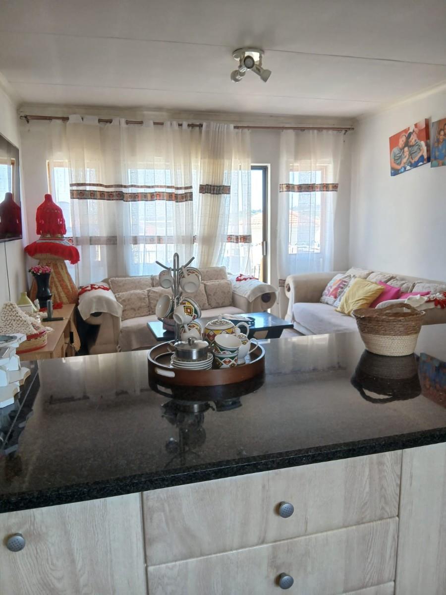 Apartment For Sale in Dainfern, Sandton